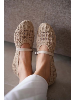 Selin Shoes Serisse Ayarlanabilir Toka Detaylı Örgü Kadın Babet- Ekru