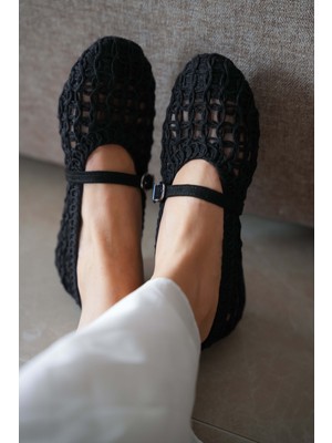 Selin Shoes Serisse Ayarlanabilir Toka Detaylı Örgü Kadın Babet- Siyah