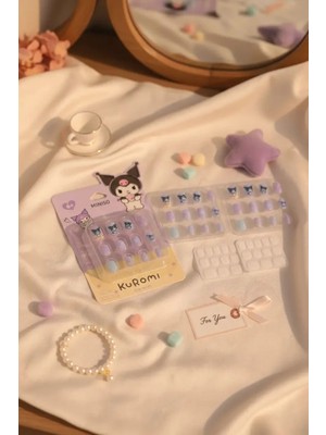 Miniso Sanrio Lisanslı Kuromi Jöle Yapışkanlı Takma Tırnak Seti Mavi – Şeritli Modern Tasarım