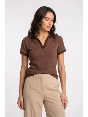 Tudors Kadın Slim Fit Dar Kesim Pamuklu Kısa Kollu Kahverengi Polo Yaka Tişört