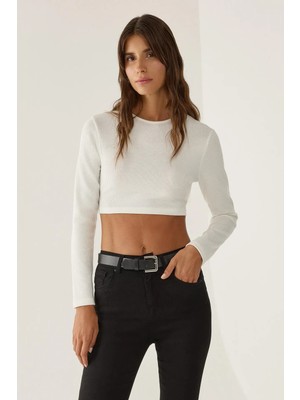 Hiccup Kadınlar Slim Fit Örme Crop Bluz Tozlu Beyaz