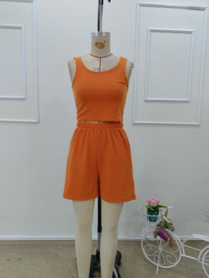 Buğrahayalin Kadın Askılı Yuvarlak Yakalı Burgu Krop ve Bluz Short Ikili Takım