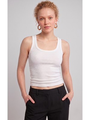 Nacar Store Kadın Fitilli Görünümlü Kaşkorse Kalın Askılı Basic Beyaz Bluz Atlet