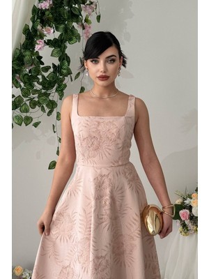 Nils Butik Askılı Kare Yaka Jakar Desenli Seraphine Midi Elbise