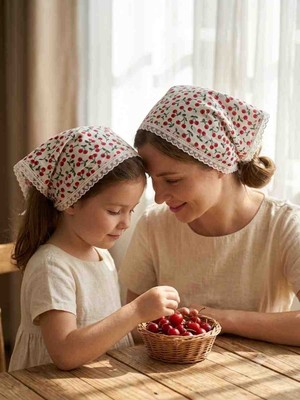 Mufin Collection Anne Kız Kiraz Desenli Dantelli Bandana Seti – Çift Kat Pamuklu Müslin Kumaş