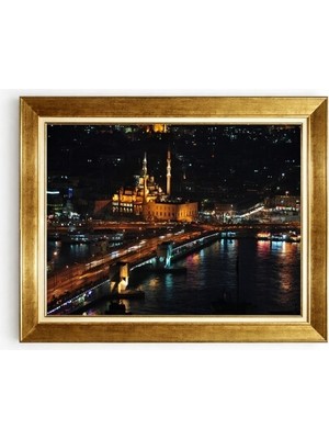 Tablore Istanbul Gece Manzarası Yeni Camii ve Galata Köprüsü Altın Çerçeveli Tablo