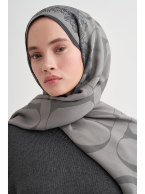 Gri Carell Floral Çiçekli Monogram Floş Şal