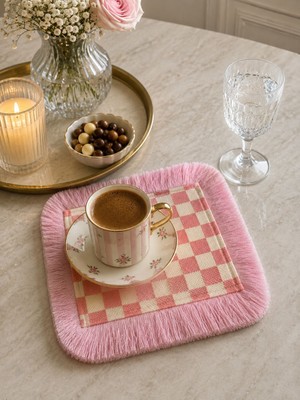 Karam Home Pembe Ekose Püsküllü Kahve Yanı Sunumluğu