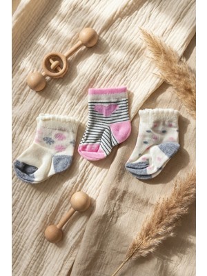 Babydonat Luvy Soft 3'lü Paket Pamuklu 0-6 Ay Kız Bebek Çorap Seti - Kalp ve Çizgili Desenli Antialerjik Yumuşak Doku
