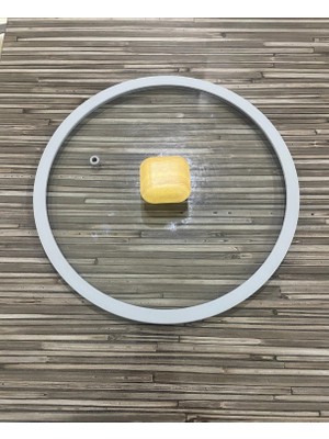 Casa Milano 26 cm Gri Silikon Cam Kapak & Ahşap Kulp