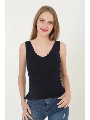 Zenvia Kadın V Yaka Fırfır Detay Crop - Siyah