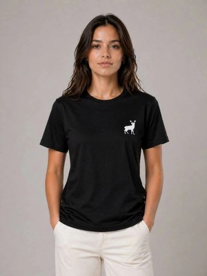 Zenvia Kadın Minimal Geyik Logolu Tişört Bisiklet Yaka Kısa Kol Yazlık T-Shirt - Siyah