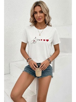 Zenvia Kadın Minimal Kalp Işaret Baskılı Tişört Kısa Kol Yazlık T-Shirt - Beyaz