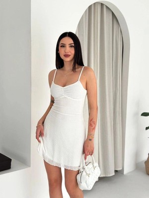 Zenvia Kadın Askılı Mini Elbise Drapeli Göğüs Detay Likralı Yazlık Fit - Beyaz