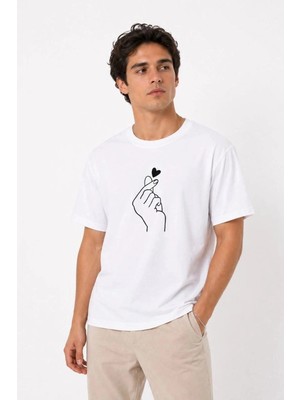 Zenvia Erkek Kore Parmak Kalp Aşk Temalı Minimal Baskılı Tişört Yazlık Kısa Kol T-Shirt - Beyaz