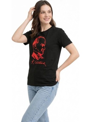 Zenvia Kadın Atatürk Baskılı Tişört Kısa Kollu Bisiklet Yaka T-Shirt - Siyah