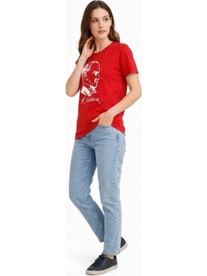 Zenvia Kadın Atatürk Baskılı Tişört Kısa Kollu Bisiklet Yaka T-Shirt - Kırmızı