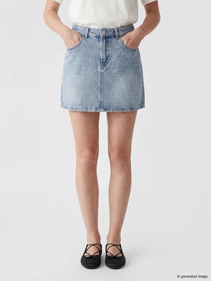 LC Waikiki Mavi Taşlı Mini Jean Etek