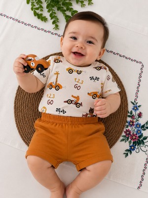Tuem Baby Erkek Bebek Yarış Arabalı ve Sevimli Hayvanlar Baskılı Şortlu Takım( Ölçüleri Açıklamada)