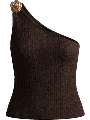 Cottonhill Premium - Tide Collection | Kahverengi Tek Omuz Çiçek Aksesuarlı Bürümcük Dokulu Kadın Crop Bluz