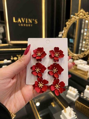 Lavin’s Luxury 🌺 Ruby Blossom Elegance Küpe