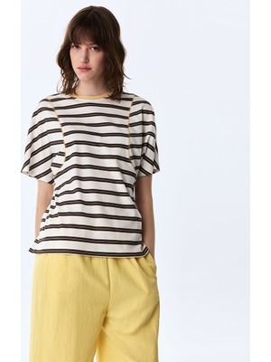 Twist Çizgi Desen Tişört TS1260070364018