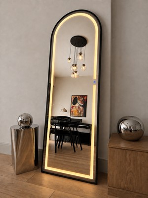 Effe Yapı Dekor Ledli Siyah Metal Çerçeveli 180X60 cm Ayaklı Boy Aynası