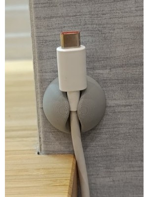3D Baskı Zamanı Modern Masaüstü Kablo Düzenleyici ve Tutucu - Özel Dokulu Minimalist Kablo Organizer