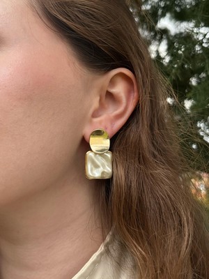 Bag And Shine Perla Gold Kare Çelik Küpe