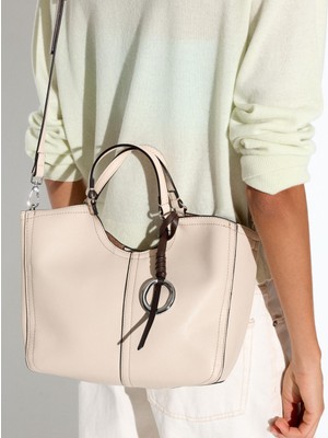 Parfois Ekru Fermuarlı Düz Tote Çanta 100% Poliüretan Malzeme ile Casual Stil için Tasarlandı