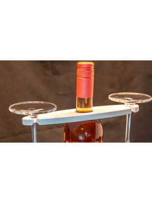 3D Baskı Zamanı Portatif Şarap Şişesi ve 2 Li Kadeh Tutucu Stand - Modern Şarap Sunum Aparat