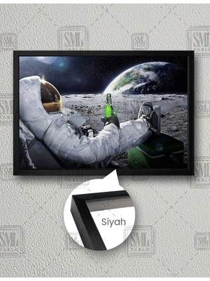 SML Tablo Ayda Bira Içerek Dünyayı Izleyen Astronot Yatay Çerçeveli Kanvas Tablo