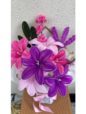 Sevgi Burada (Açık / Koyu) Pembe & Eflatun Lilyum Buket