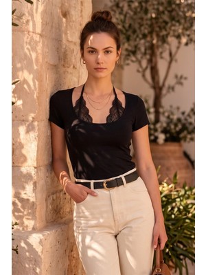 FullaModa Dantel Boyundan Bağlama Detaylı Slim Fit Bluz