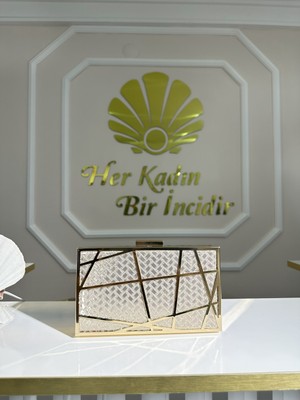 Perla Geometrik Gold Geçişli Portföy Çanta
