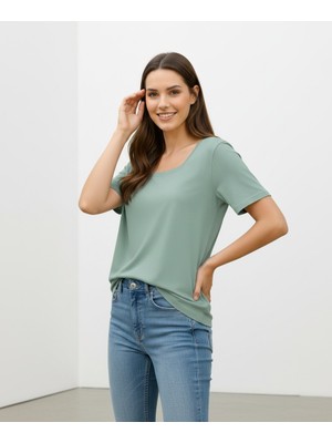 Lyvean Kare Yaka Oversıze Kısa Kollu Tshirt