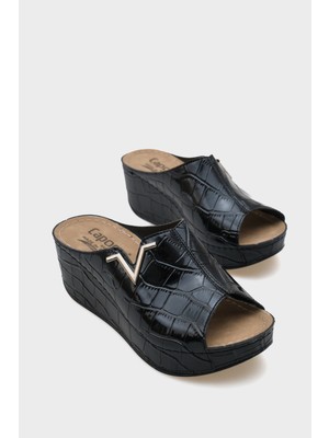 Capone Outfitters Kailey 6145 Kadın Dolgu Topuklu V Toka Kroko Desenli Rugan Terlik