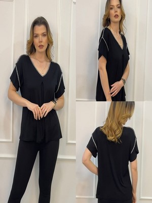 Parıltı Pullu Biye Detaylı Bluz