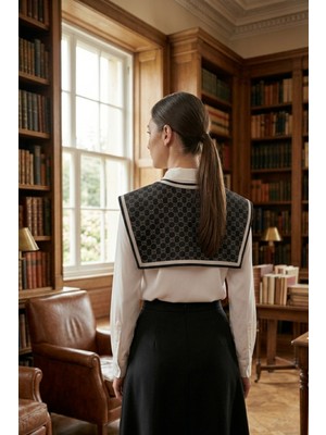 Walkenzo Clover Yonca Desenli Modern Tasarım Kadın Omuz Şalı | Yakalık Fular