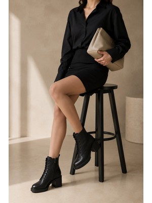 Sovenso Heeled Hakiki Deri Bağcıklı Fermuarlı Siyah Kısa Bot