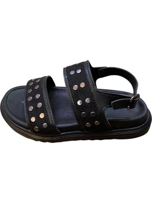 Shoes Kadın Düz Kalın Taban Kopçalı Sandalet