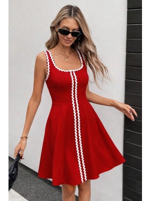Demir Grup cc Kadın Askılı Yuvarlak Yakalı Şerit Desenli Kısa Kiloş Elbise - 2xl-3xl - Kırmızı