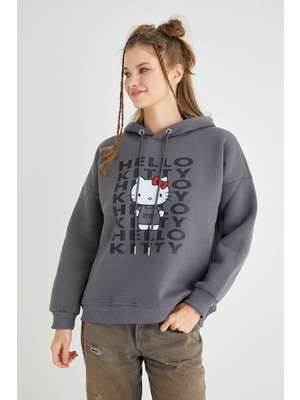 Lisanslı Baskılı Kapüşonlu Kalın Fit Sweatshirt