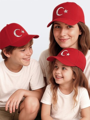 Denokids Unisex Çocuk Ay Yıldız Bayrak Kırmızı Şapka