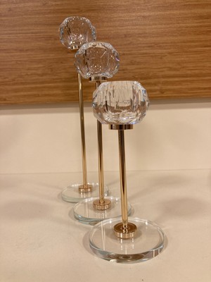 Plus Home Mumluk 3'lü Şamdan Kristal ve Pirinç Renk Altın Yükseklik 25-20 ve 16 cm Çap 7 cm