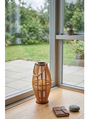 İska Hediyelik El Örmesi Rattan Fener Mumluk - Halat Saplı Orta Boy 49CM * 24CM