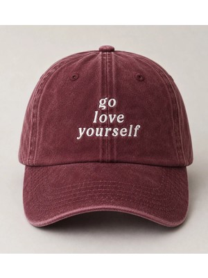 "go Love Yourself" Ironik Söz Nakışlı Vintage Yıkamalı Beyzbol Şapkası