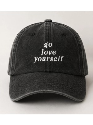 "go Love Yourself" Ironik Söz Nakışlı Vintage Yıkamalı Beyzbol Şapkası