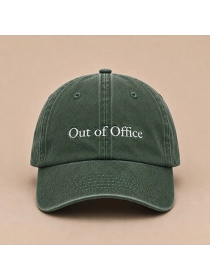 Özel Tasarım Nakış: Solmaz ve Sökülmez Birinci Sınıf Iplikle Işlenmiş Minimal "out Of Office" (Ofis Dışında)