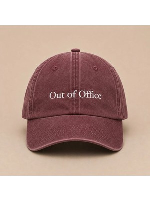 Özel Tasarım Nakış: Solmaz ve Sökülmez Birinci Sınıf Iplikle Işlenmiş Minimal "out Of Office" (Ofis Dışında)